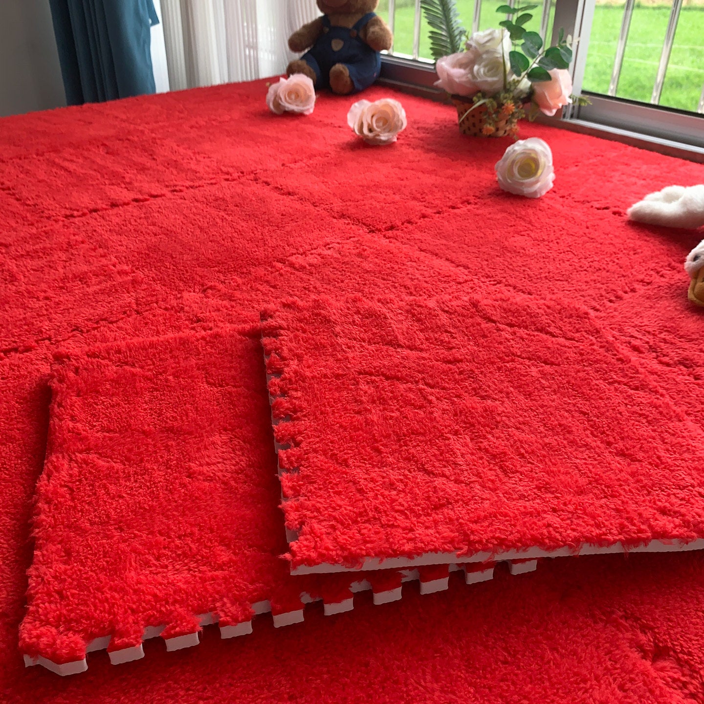 Ultra Soft Plush Bedside Rug - Anti-Slip Decorative Floor Mat with Interlocking Design for Bedroom & Living Room