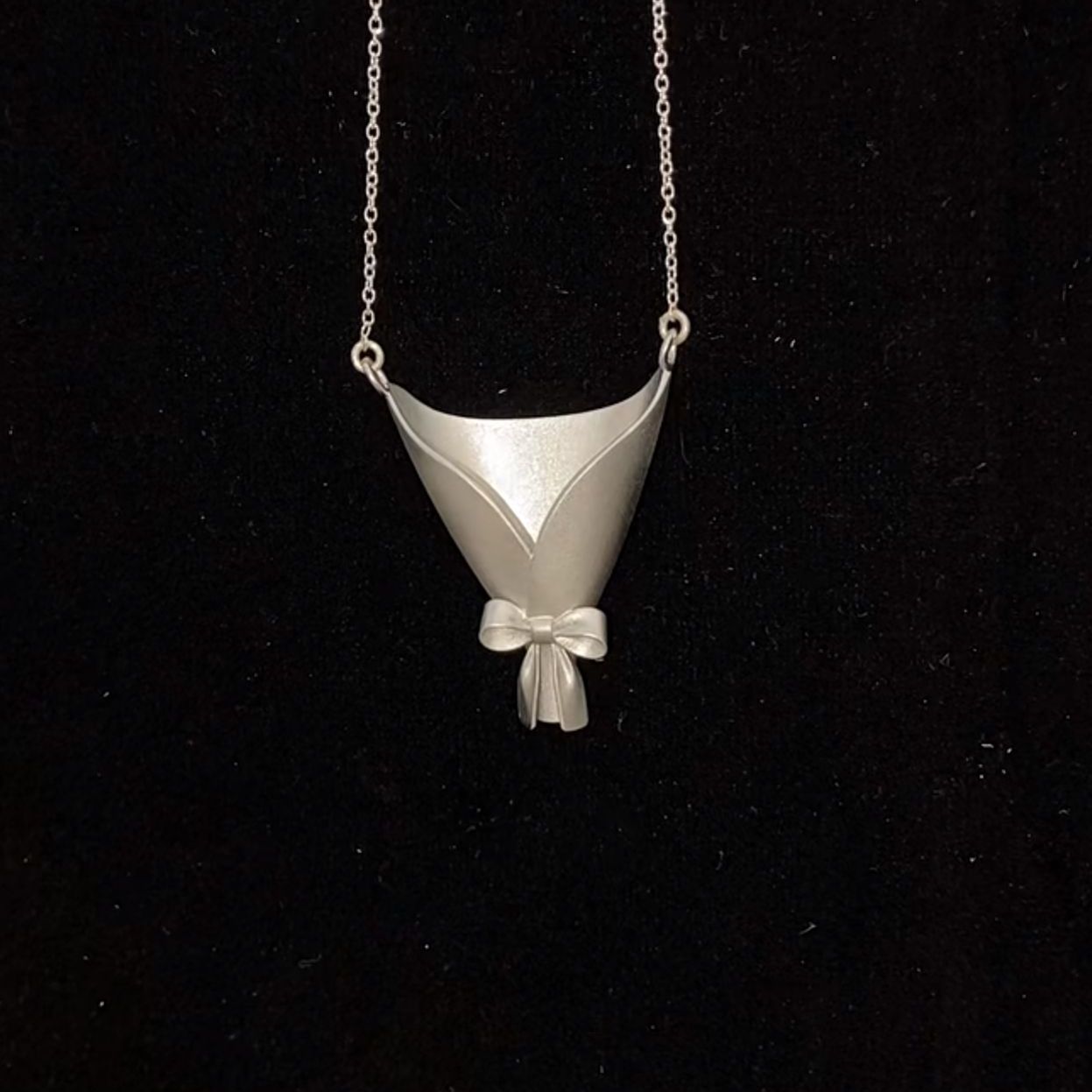 Handmade Floral Chinoiserie Copper Necklace - Elegant Bouquet Pendant Jewelry for Women, Unique Artistic Gift