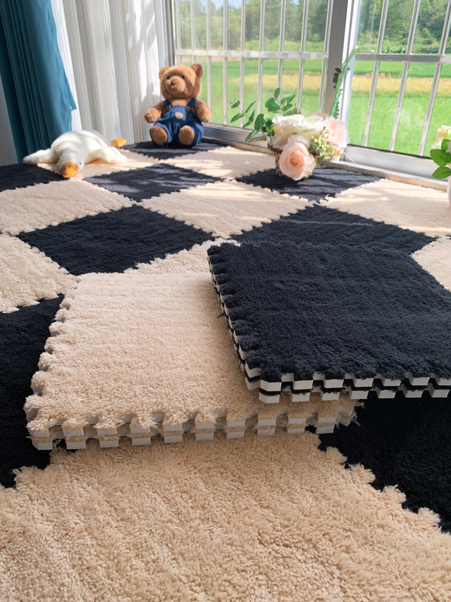 Ultra Soft Plush Bedside Rug - Anti-Slip Decorative Floor Mat with Interlocking Design for Bedroom & Living Room