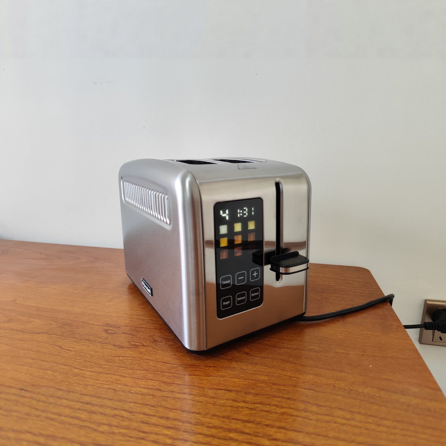 Smart Digital 2-Slice Toaster with Touchscreen - Customizable Roasting Levels & Stainless Steel Finish