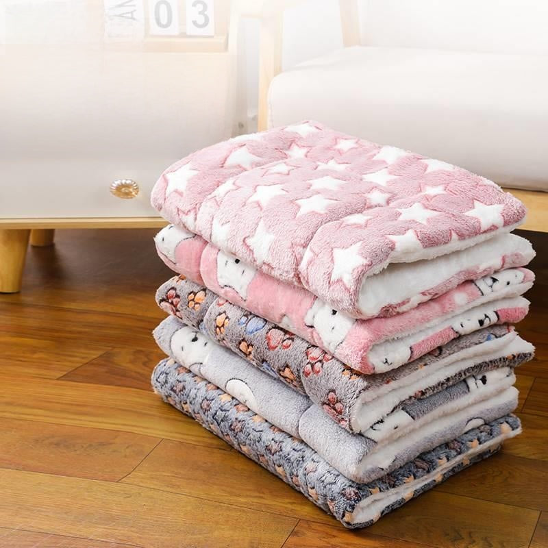 Thickened Pet Mats Non-Slip Cushions - Ultra Soft Warm Fleece Bedding for Dogs & Cats for Autumn & Winter